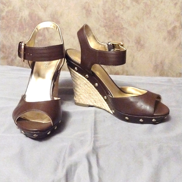 Guess Wedge Sandals Size 7M - Picture 5 of 13